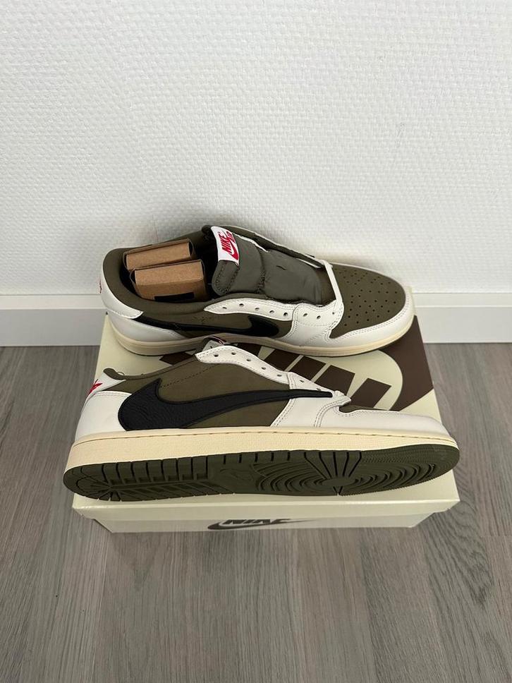 Nike Air Jordan 1 Low Travis Scott Medium Olive, Kleding | Heren, Schoenen, Zo goed als nieuw, Overige kleuren, Ophalen of Verzenden