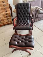 Chesterfield fauteuil met hocker., Ophalen, 50 tot 75 cm, Gebruikt, Chesterfield.