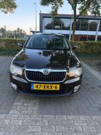 Skoda Superb 1.8 TSI 118KW Dsg-7 Combi 2012 Bruin, Parkeersensor, Stof, 74 €/maand, Zwart