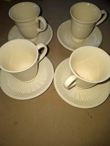 4 Wedgwood Kopen en Schotels beschikbaar voor biedingen