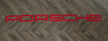Muurdecoratie Porsche letters rood beschikbaar voor biedingen