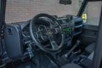 Land Rover Defender 2.4 TD 130 Crew Cab, Origineel NL, 146.0, Auto's, Stof, Gebruikt, Zwart, 4 cilinders