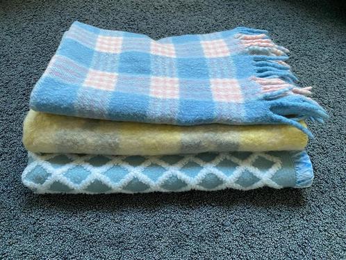 3 vintage wollen baby/ kinder dekens, Kinderen en Baby's, Dekens, Slaapzakjes en Inbakerproducten, Gebruikt, Deken, 85 tot 100 cm