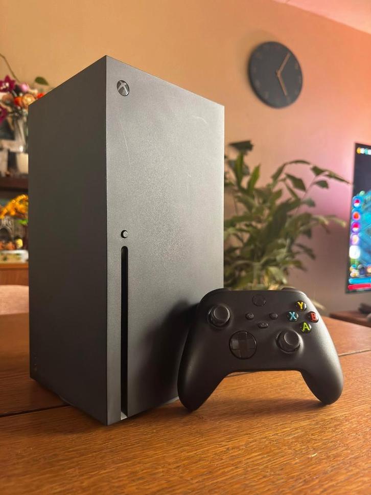 Xbox Series X + 2 controllers en accupacks met oplader, Spelcomputers en Games, Spelcomputers | Xbox Series X en S, Zo goed als nieuw