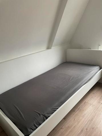 Ikea Single bed frame & mattress 