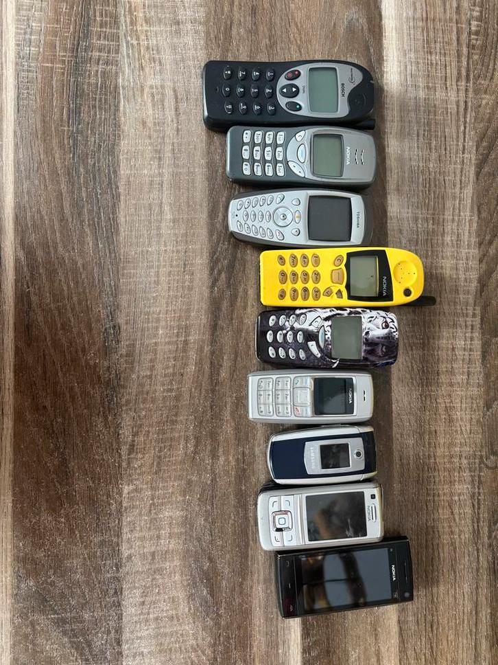 Oude Nokia, Toshiba & Samsung telefoons - Collectie, Telecommunicatie, Mobiele telefoons | Nokia, Gebruikt, Zonder abonnement
