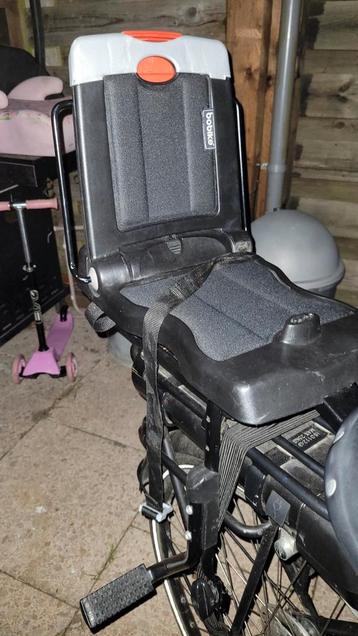 Kinderen zitje bobike beschikbaar voor biedingen