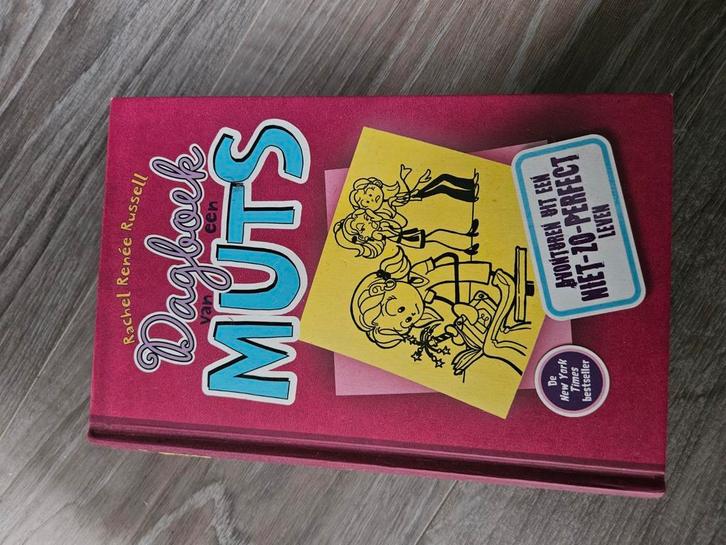 Avonturen uit een niet-zo-perfect leven, Boeken, Kinderboeken | Jeugd | 10 tot 12 jaar, Zo goed als nieuw, Ophalen