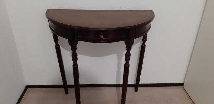 Elegant Engels Halvemaan Tafeltje, Huis en Inrichting, Tafels | Bijzettafels, Zo goed als nieuw, Overige vormen, 60 cm of meer