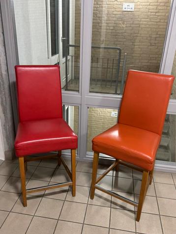 2 Barkrukken beschikbaar voor biedingen