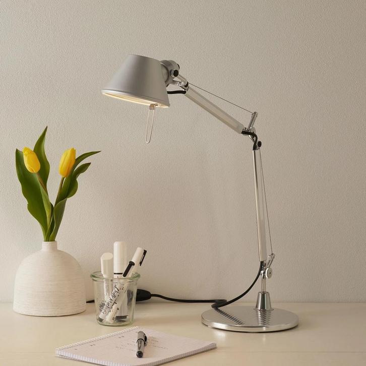 Artemide Tolomeo mini + voet  #nieuw#, Huis en Inrichting, Lampen | Tafellampen, Zo goed als nieuw, Minder dan 50 cm, Ophalen of Verzenden