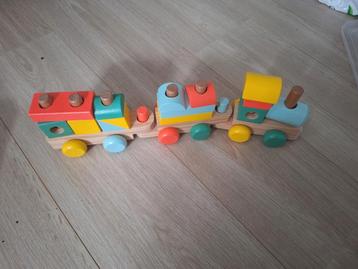 Houten trein - hema - blokjes trein beschikbaar voor biedingen