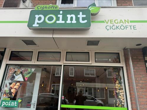 Cigköftepoint, Zakelijke goederen, Exploitaties en Overnames