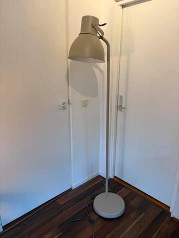 IKEA HEKTAR staande lamp, donkergroen/grijs beschikbaar voor biedingen