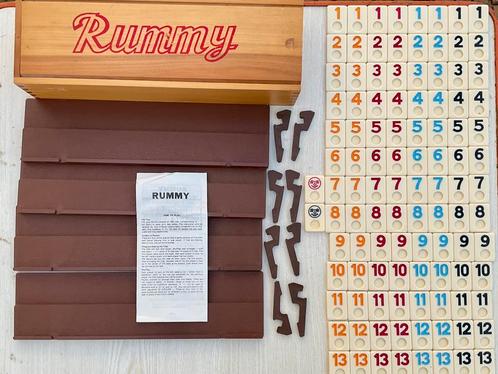 Prachtig Rummikub in houten doos compleet en zeer netjes, Hobby en Vrije tijd, Gezelschapsspellen | Bordspellen, Ophalen of Verzenden