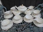 Thee- Ontbijt en deel Dinerservies Mitterteich Bavaria goud, Antiek en Kunst, Antiek | Servies compleet, Ophalen of Verzenden