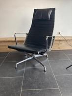 Vitra Eames EA 124 fauteuil, chroom , zwart leder, Huis en Inrichting, Vitra, Gebruikt, Design, 75 tot 100 cm