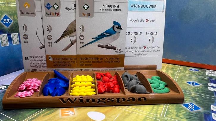 Wingspan 3D kaarthouder icl soorteerbakje, Hobby en Vrije tijd, Gezelschapsspellen | Bordspellen, Nieuw, Ophalen of Verzenden