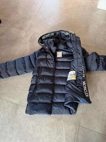Moncler Winterjas XL - Zo Goed Als Nieuw! beschikbaar voor biedingen