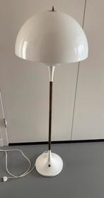 Deense jaren ‘70 vloerlamp van Bent Karlby, Huis en Inrichting, Lampen | Vloerlampen, Ophalen of Verzenden, Gebruikt, Kunststof