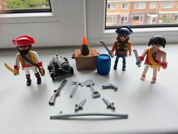 Piratenbende met Wapenarsenaal  beschikbaar voor biedingen
