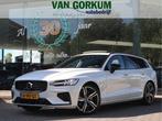 Volvo V60 2.0 T6 Recharge AWD R-Design / Panoramadak, Auto's, Volvo, Automaat, Gebruikt, Euro 6, Leder en Stof