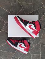 Jordan 1 mid alternate bred 41, Nieuw, Ophalen of Verzenden