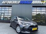 Toyota Yaris 1.5 Hybrid Active NLAuto/Automaat/Navigatie/Cam, Parkeercamera, Gebruikt, 450 kg, Hybride Elektrisch/Benzine