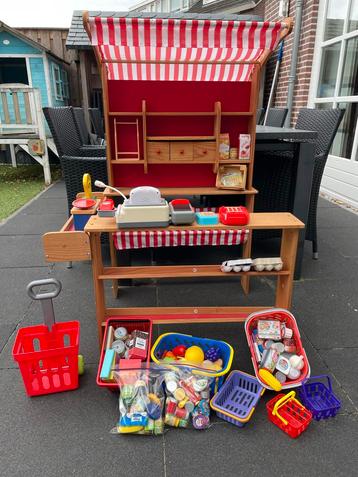 Speelgoedwinkel met Boodschappen en Accessoires beschikbaar voor biedingen