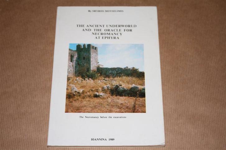 The ancient underworld and the oracle for necromancy at ephy, Boeken, Geschiedenis | Wereld, Gelezen, Europa, 14e eeuw of eerder