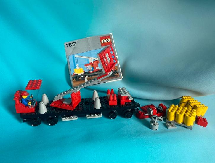 Oude lego trein wagon kraan 7817  met boekje 2 in 1, Kinderen en Baby's, Speelgoed | Duplo en Lego, Gebruikt, Lego, Complete set