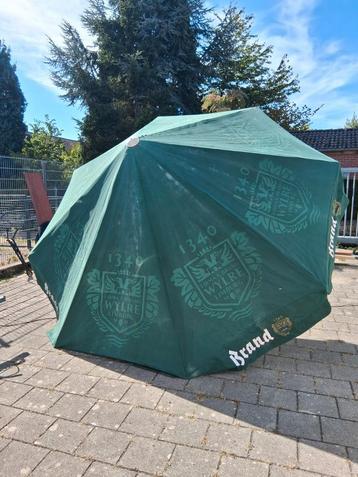 Brand Bier Parasol - Grote Tuinparasol beschikbaar voor biedingen