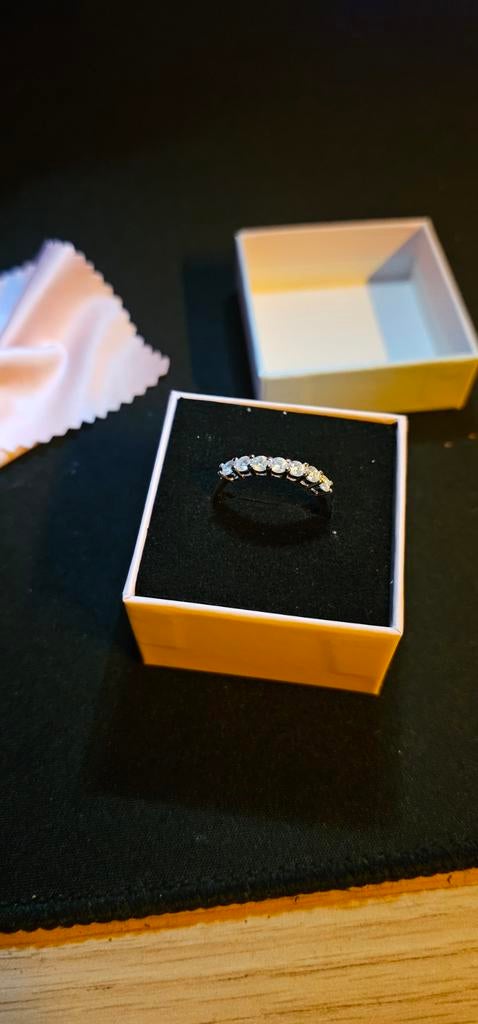 Moissanite ring maat 8 met certificaat, Ophalen of Verzenden, Kleiner dan 17, Dame, Zilver