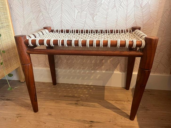 Japandi Bohemian Basic Scandinavisch bankje krukje, Huis en Inrichting, Krukjes, Zo goed als nieuw, Hout, Ophalen of Verzenden