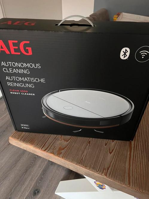 AEG clean 6000 robot cleaner, Witgoed en Apparatuur, Stofzuigers, Nieuw, Stofzuiger, Minder dan 1200 watt, Ophalen