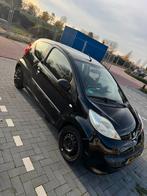 Peugeot 107 1.0 12V 3DR 2005 zwart, Auto's, Voorwielaandrijving, Stof, 765 kg, 4 stoelen