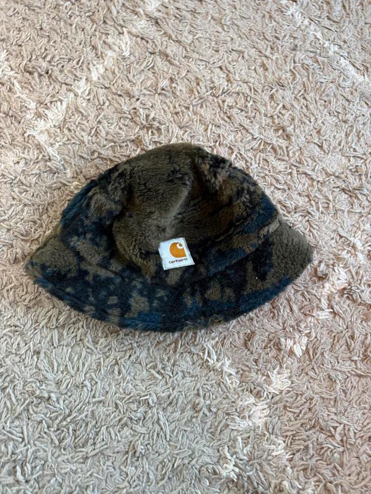 Carhartt Fluffy Bucket Hat M Camo ZGAN!, Kleding | Dames, Hoeden en Petten, Nieuw, Hoed, Ophalen of Verzenden