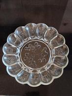 Vintage persglas Eierschaal/Serveerschaal mooi bewerkt., Ophalen of Verzenden