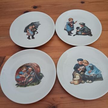 Ot en Sien 4 Petit Four bordjes Villeroy & Boch beschikbaar voor biedingen