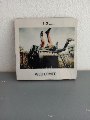 wandbordje tegeltje 1-2...weg ermee beschikbaar voor biedingen