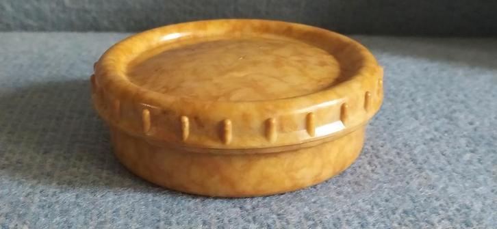 Bakelieten Fettbuchse boterdoos.  11cm, totale hoogte 4cm.., Verzamelen, Militaria | Tweede Wereldoorlog, Overige typen, Duitsland