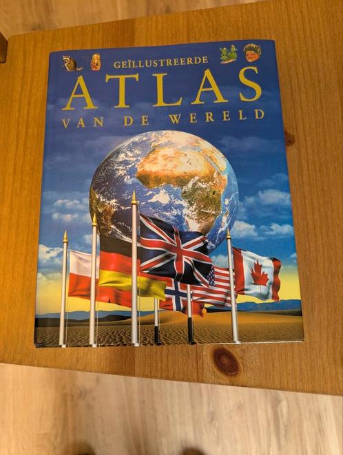 Geïllustreerde Atlas van de Wereld, Boeken, Atlassen en Landkaarten, Gelezen, Overige atlassen, Wereld, 2000 tot heden, Ophalen of Verzenden