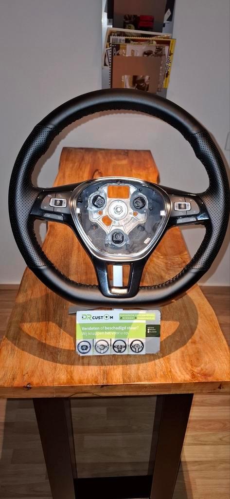 Verkocht!!! VW Caddy, Golf, Tiguan  Nieuw bekleed stuurwiel, Auto-onderdelen, Besturing, Nieuw, Ophalen of Verzenden