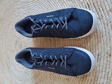 Jack&Jones herensneakers mt 45 zwart met witte zool beschikbaar voor biedingen