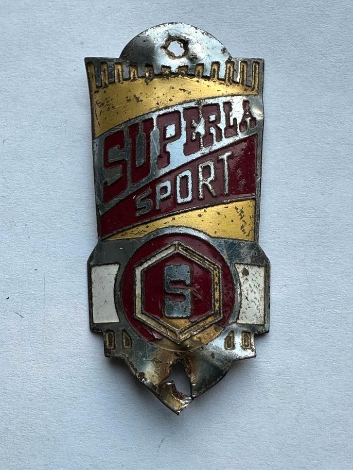 Stokoud balhoofdplaatje Superla Sport. Balhoofd plaatje., Verzamelen, Merken en Reclamevoorwerpen, Gebruikt, Gebruiksvoorwerp