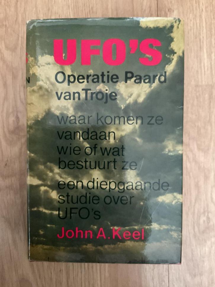 UFO’s Operatie Paard van Troje, Boeken, Overige Boeken, Zo goed als nieuw, Ophalen of Verzenden