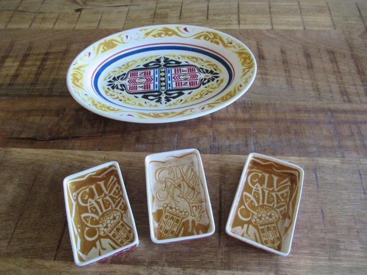 Calvé ovalen schaal van Petrus Regout + 3 schaaltjes NOF, Antiek en Kunst, Antiek | Keramiek en Aardewerk, Ophalen of Verzenden