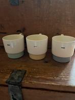 Drie pastel Royco bekers met oor, sphinx  Maastricht., Verzenden