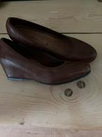 Bruine schoenen met sleehak van Tamaris maat 42, Kleding | Dames, Schoenen, Ophalen of Verzenden, Schoenen met hoge hakken, Bruin