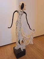 Beeldje wit textiel/ paverpol, Ophalen of Verzenden, Zo goed als nieuw, Dier